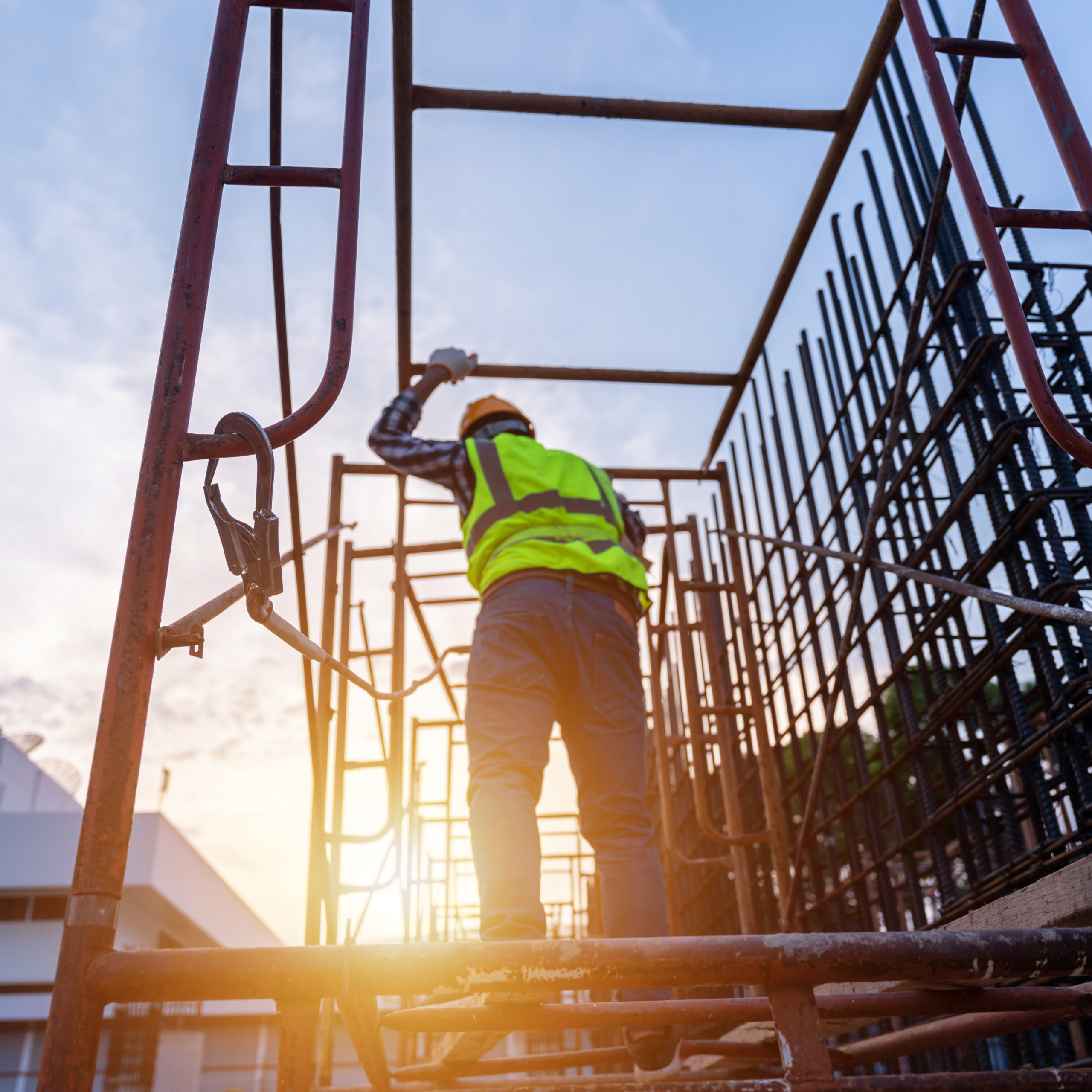 Work safely at heights (CPCCCM2012)